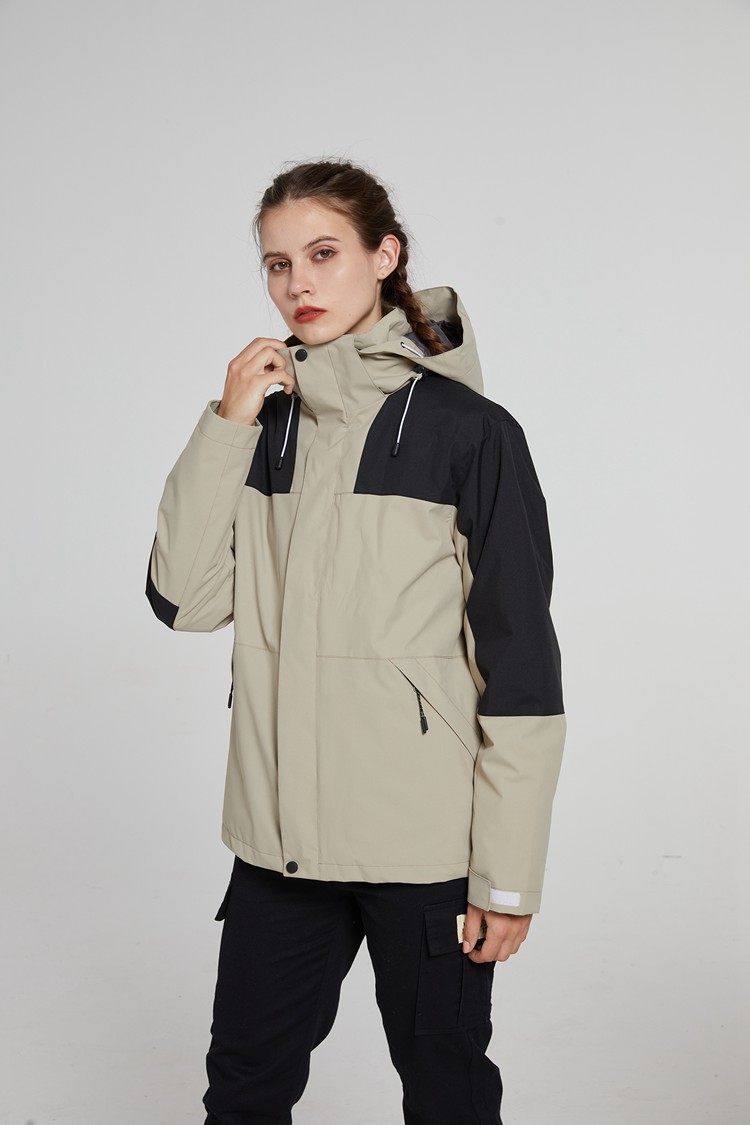 女款沖鋒衣模特上身效果 女款沖鋒衣模特上身效果